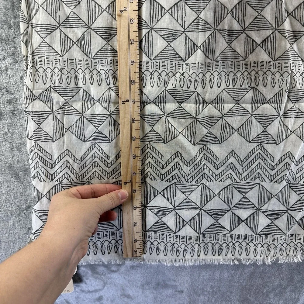 Rectangular Scarf Black & White Geometric Tribal Pattern NEW